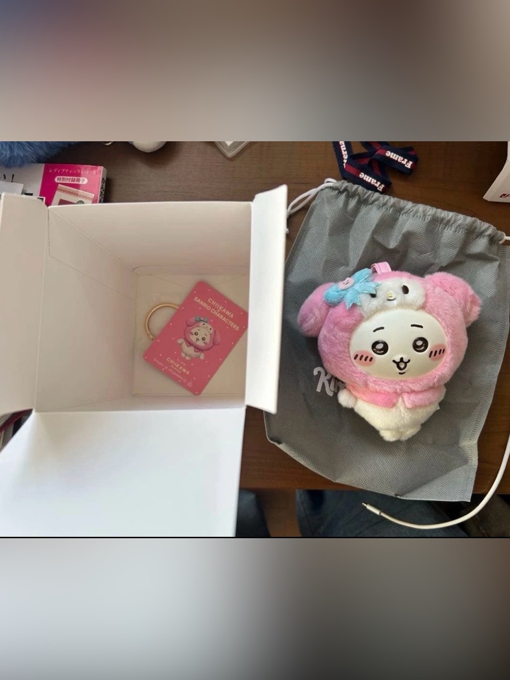 Chiikawa Kiramekko Hachiware × Hello Kitty Plush Keychain BLIND BOX - Picture 2 of 4